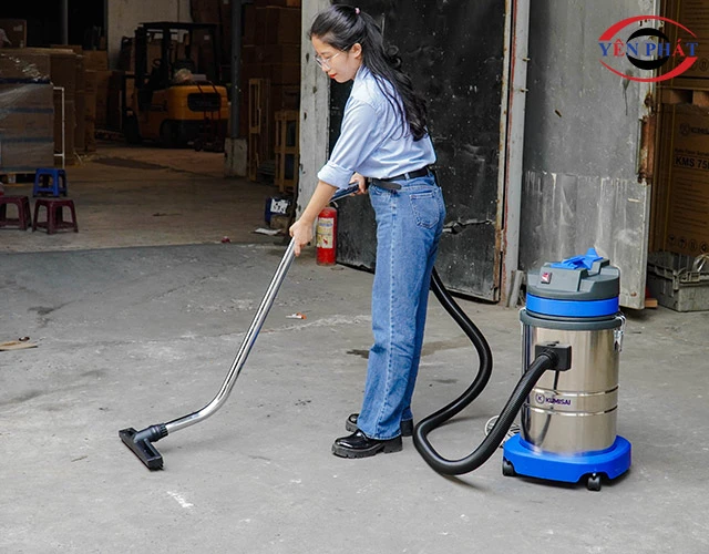 Vận hành máy hút bụi công nghiệp Kumisai KMS40H-Hepa
