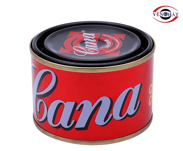 Dùng kem tẩy Cana để rửa xe máy dính nhựa đường