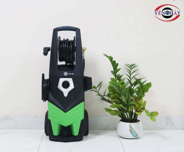 Máy phun rửa xe chỉnh áp IPC PW-C22P