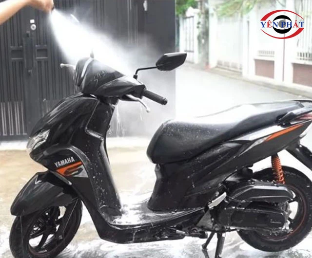 5 Cách rửa xe máy bị dính nhựa đường: Nhanh, Cực hiệu quả