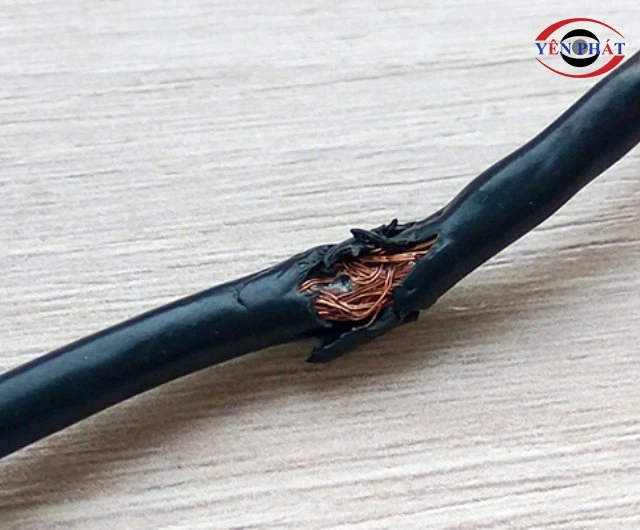 dây điện bị đứt, hở
