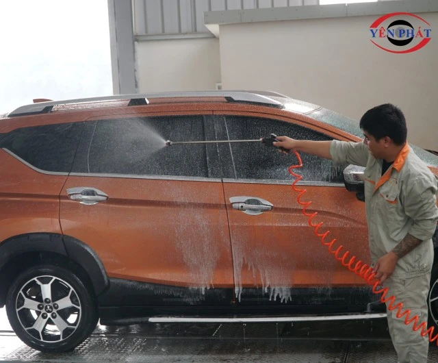 Rửa xe ô tô