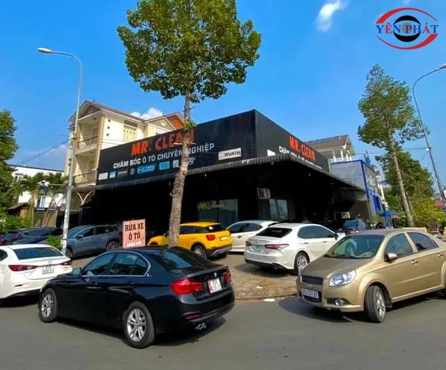 tiệm rửa xe Mr. Clean car care
