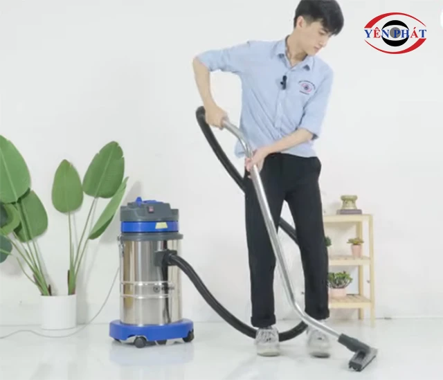 Vận hành máy hút bụi