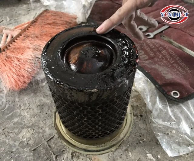 Đầu máy nén khí bị keo dầu