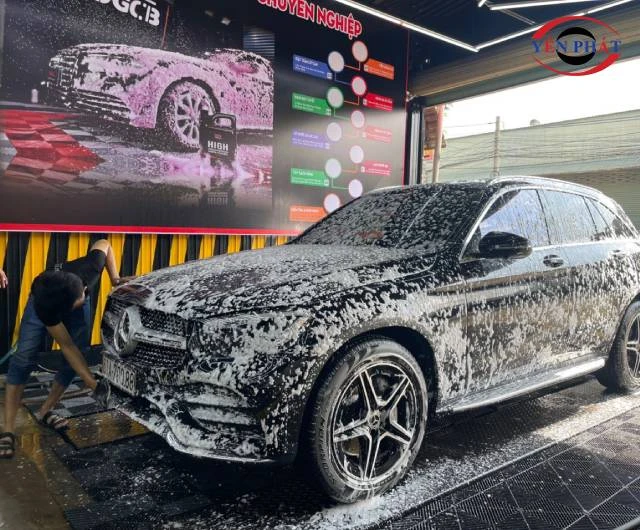 Rửa xe ô tô chuyên nghiệp