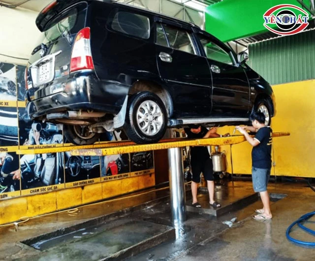 Tiệm rửa xe Carwash