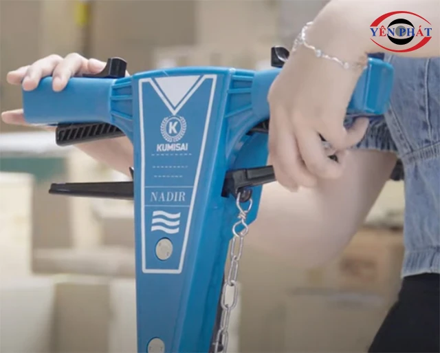 Tay điều khiển máy chà sàn công nghiệp Kumisai KMS 522