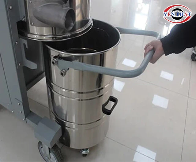 kiểm tra thùng chứa của máy