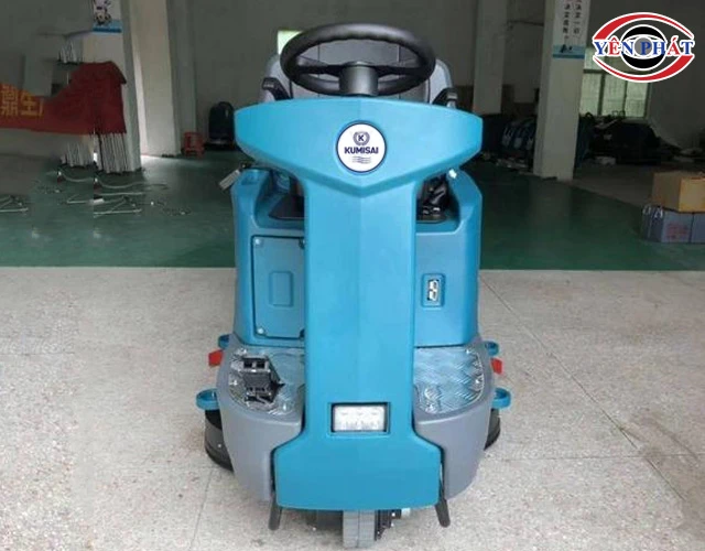 Khoáng lái máy chà sàn ngồi lái Kumisai KMS D9
