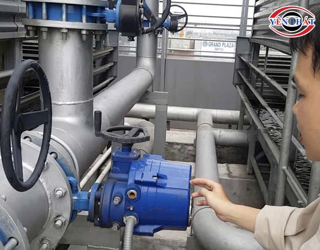 sự cố tháp giải nhiệt không bù nước