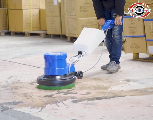 Cơ chế vận hành máy chà sàn Kumisai HC 523