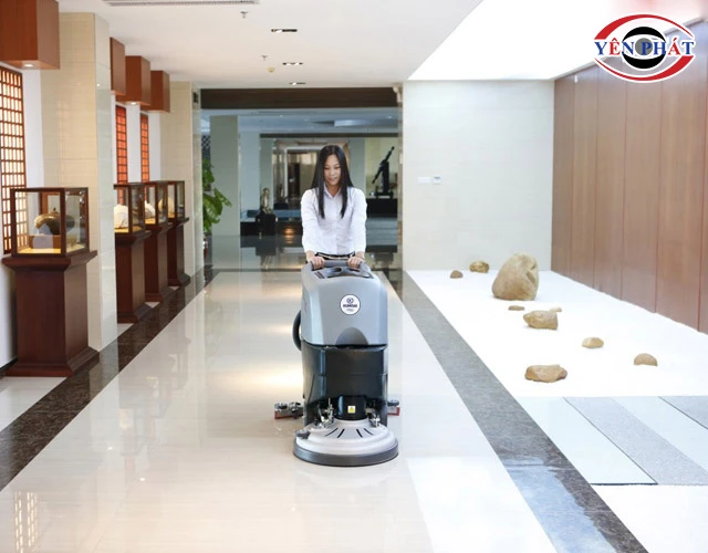 Sử dụng máy chà sàn liên hợp Kumisai KMS-50B