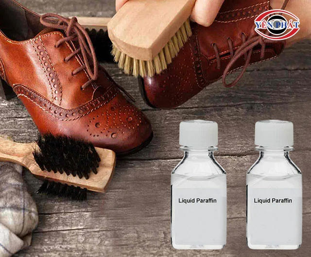 xử lý giày da bị nhăn bằng paraphin