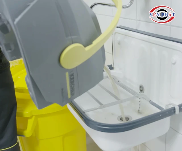 vệ sinh Máy Karcher BR 35/12 Bp Pack