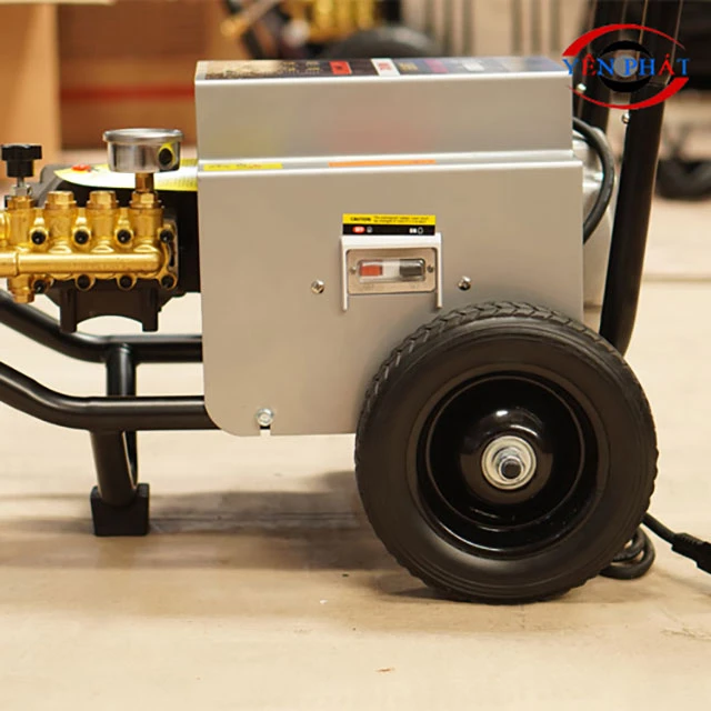 bánh xe của máy rửa xe kumisai