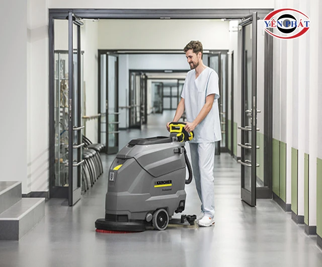 dùng máy karcher SCRUBBER DRIER BD 50/60 C Ep Classic