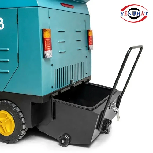 Xe quét rác công nghiệp ngồi lái Kumisai KMS 78 4