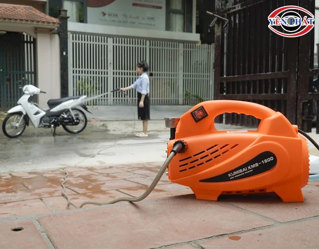 Máy rửa xe gia đình Kumisai KMS 1600 xịt khỏe