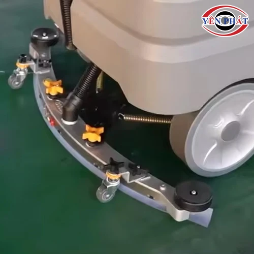 Máy chà sàn ngồi lái Kumisai KMS V75 2