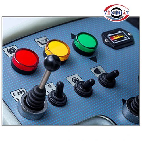 Máy chà sàn ngồi lái Kumisai KMS 2007 4