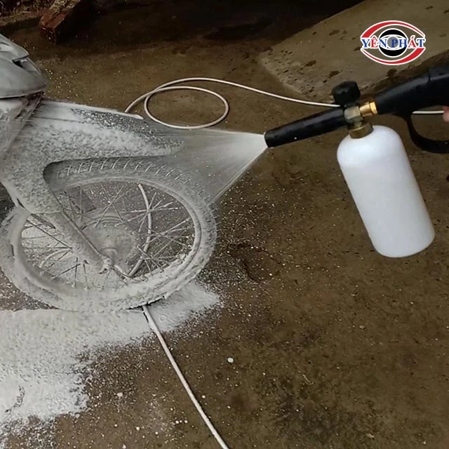 cách sử dụng bình bọt tuyết rửa xe