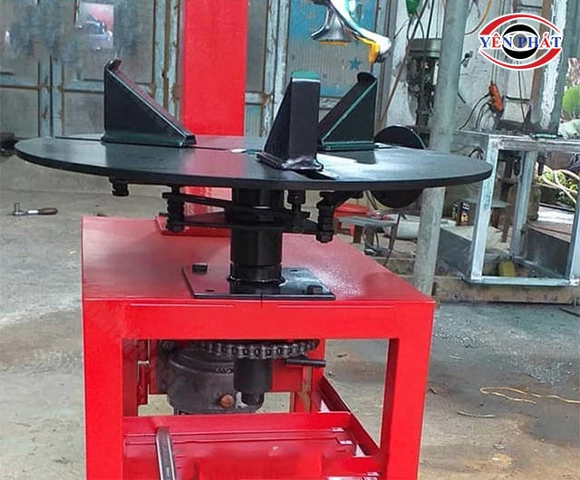 cấu tạo của máy ra vào lốp tự chế 