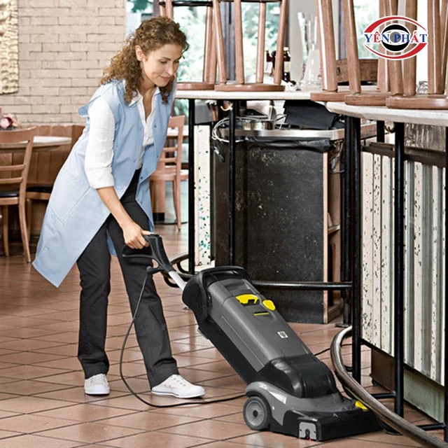 sử dụng Máy chà sàn Karcher BR 30/4 C