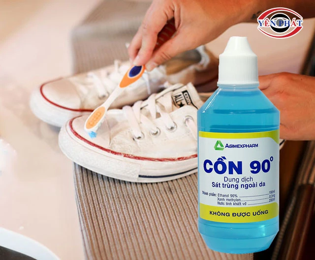 làm sạch vết mốc trên giày converse bằng cồn