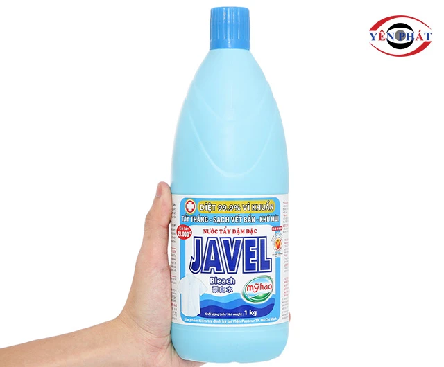 làm sạch giày converse bằng nước javen
