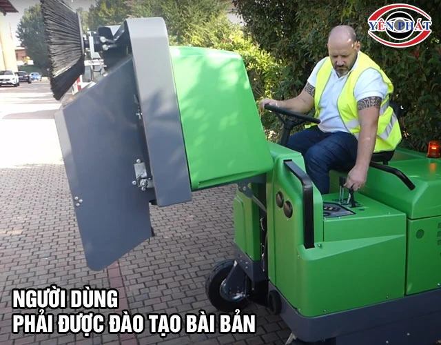 Lưu ý khi dùng xe quét rác ngồi lái IPC 165