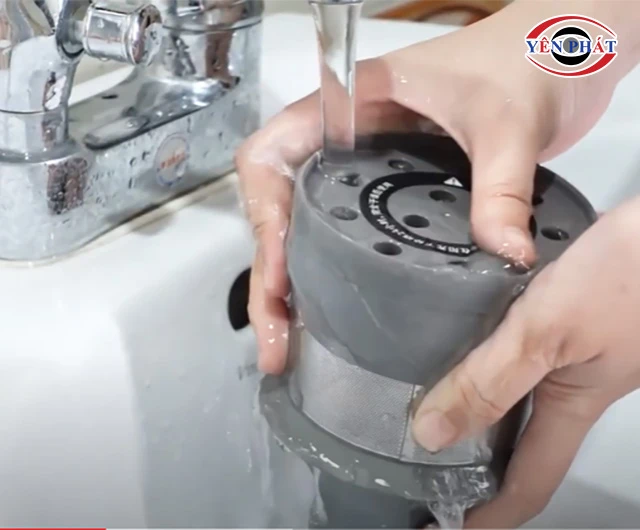 vệ sinh máy hút bụi