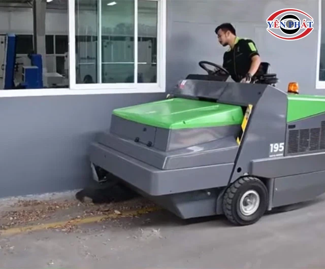 vận hành xe quét rác IPC 195