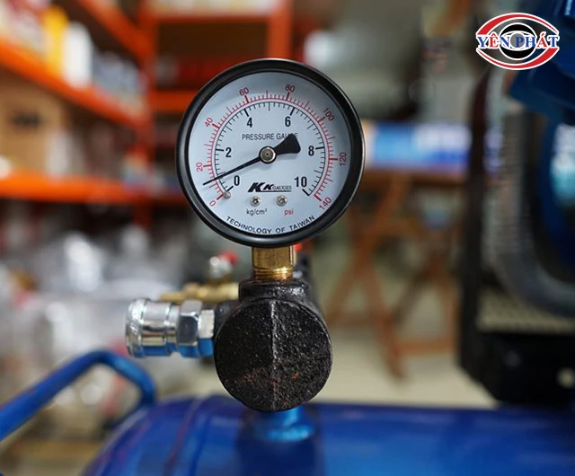 đồng hồ áp suất máy nén khí