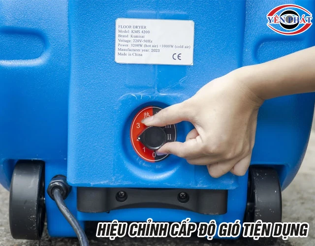 Quạt thổi thảm Kumisai KMS 4200 có 3 cấp độ thổi