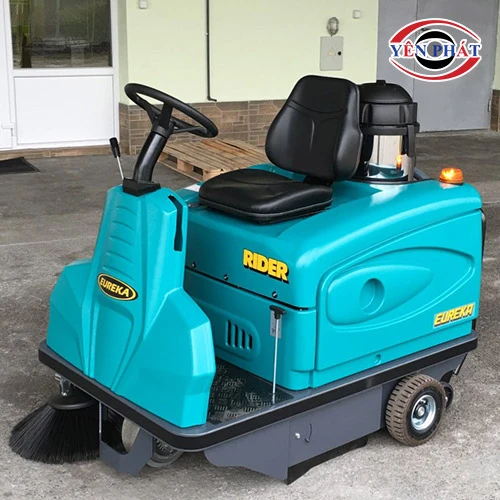 Xe quét rác công nghiệp EUREKA Rider 1201 SH 2