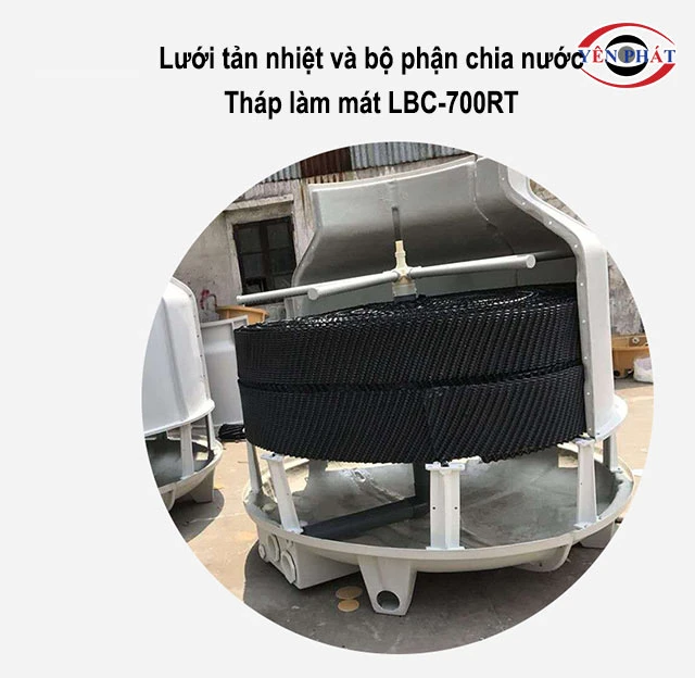 tấm tản nhiệt và bộ chia nước