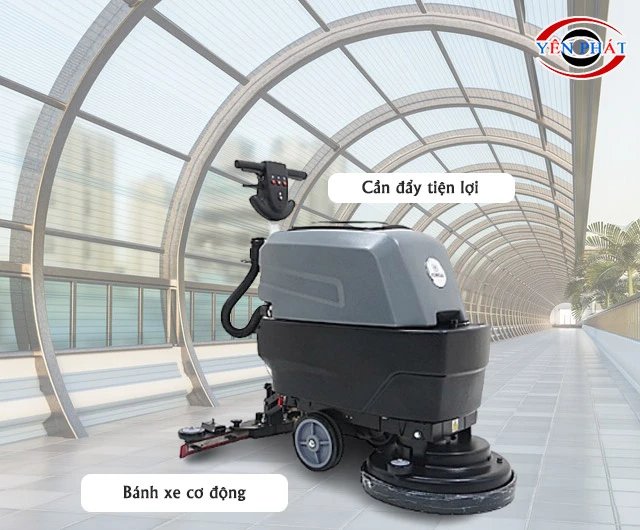 Cần đẩy tiện lợi, bánh xe cơ động