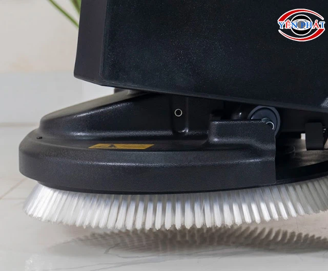 Check và thay mới phụ kiện hao mòn