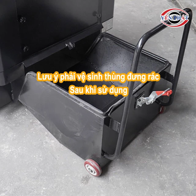 lưu ý vệ sinh thùng rác