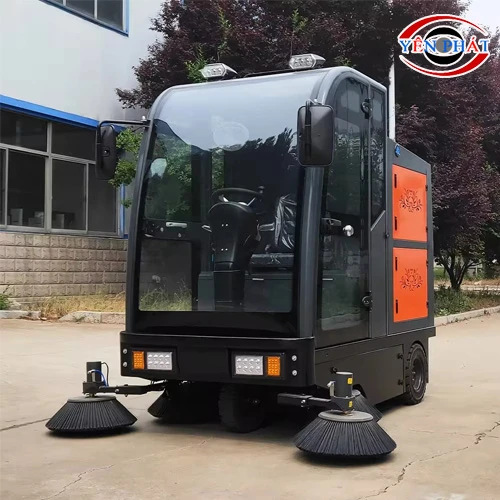 Xe quét rác công nghiệp ngồi lái Kumisai KMS-S13 3
