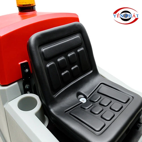 Máy chà sàn liên hợp ngồi lái Kumisai KMS 6B 5