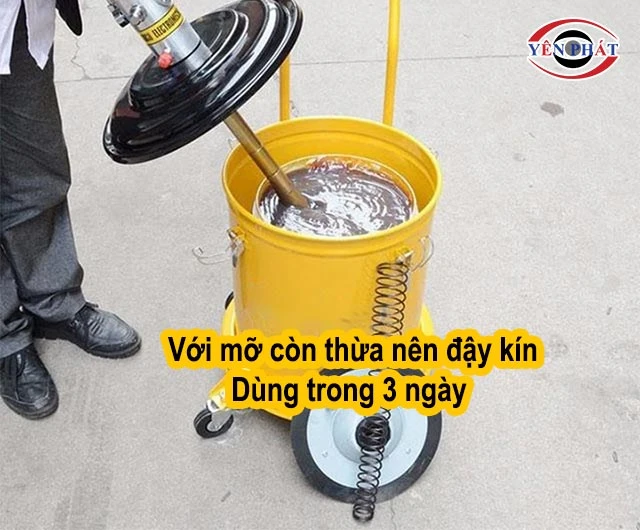 đậy nắp kín với mỡ còn thừa