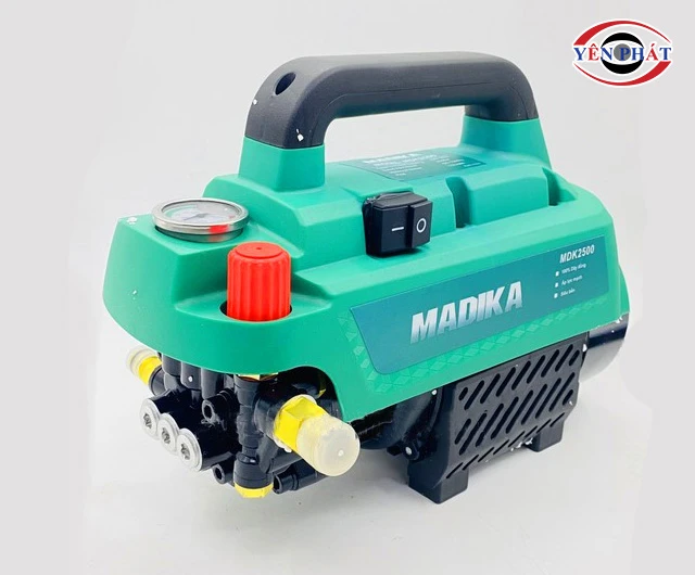 máy xịt rửa xe Madika 