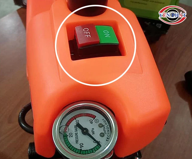 Công tắc tắt mở máy