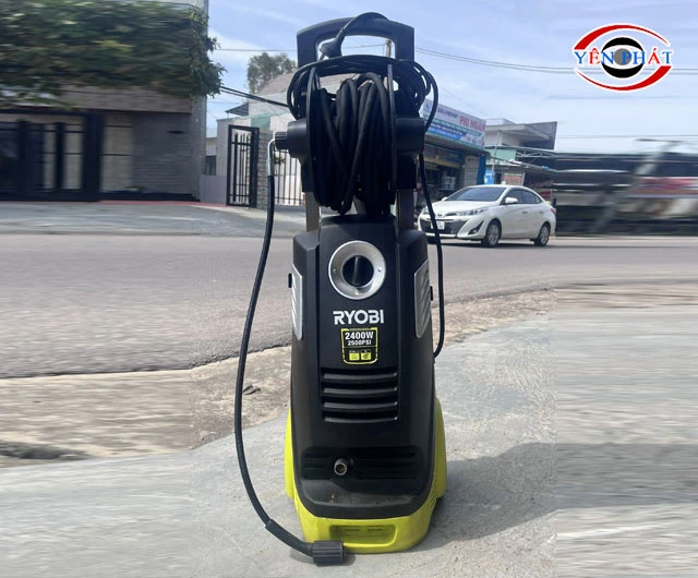 Máy rửa xe Ryobi 2400W
