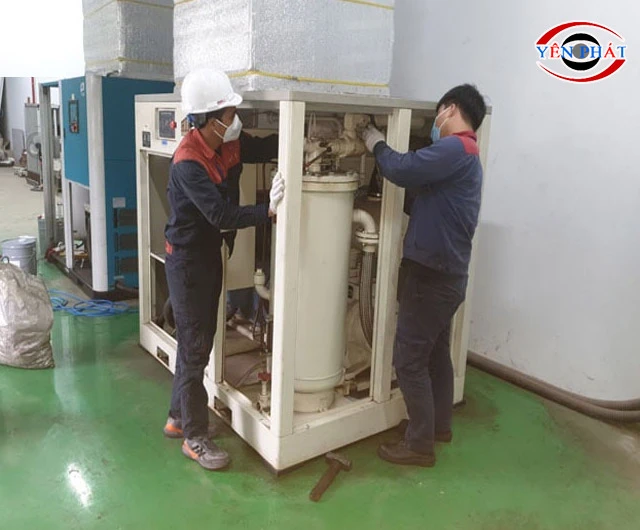 Tháo vỏ máy nén khí