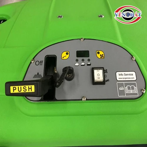 Xe quét rác đường đẩy tay IPC 712 ET 8