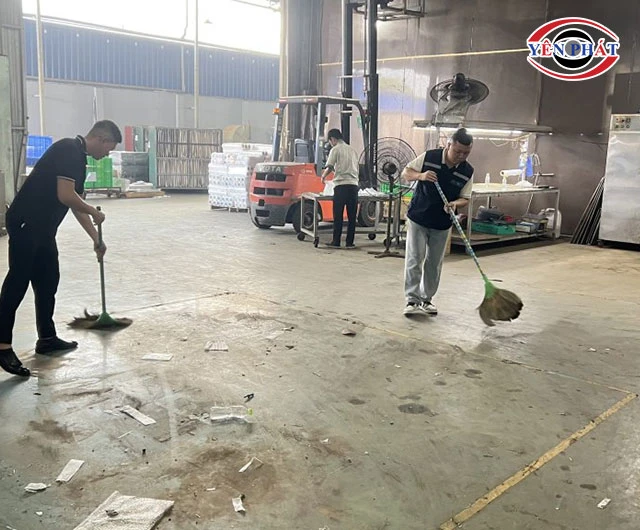 vệ sinh qua mặt sàn