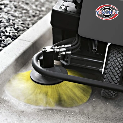 Xe quét rác đường ngồi lái Karcher KM 100/100 R G 7